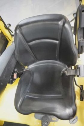 海斯特四轮前装载机