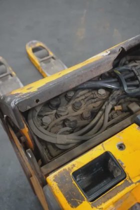 永恒力低升降卡车耕耘机