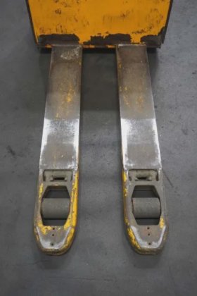 永恒力低升降卡车耕耘机