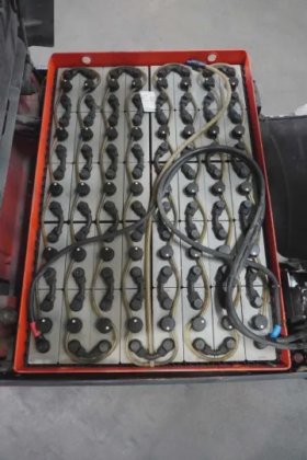 林德四轮前叉车