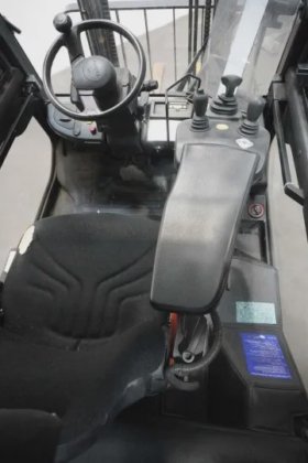 丰田四轮前装载机