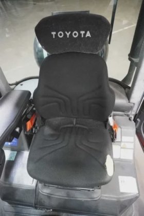 丰田四轮前装载机