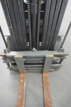 丰田四轮前装载机