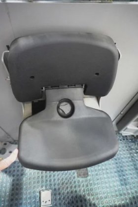 永恒力高举式拣选机