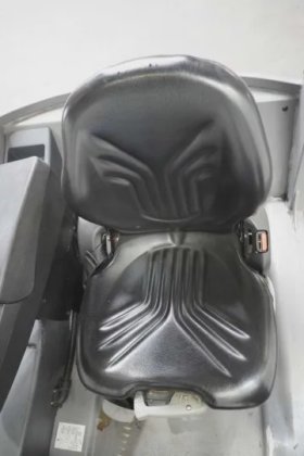 永恒力三轮前叉车