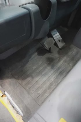 永恒力三轮前叉车