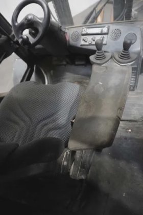 林德四轮前叉车