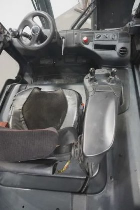 林德四轮前叉车