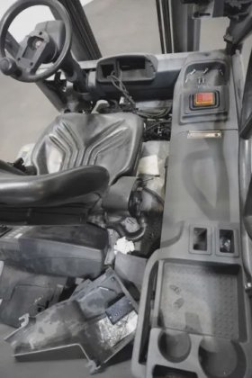 永恒力四轮前叉车