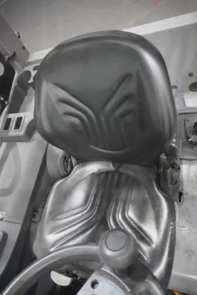 永恒力四轮前叉车