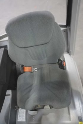 永恒力三轮前叉车