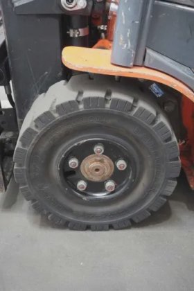 丰田三轮前装载机