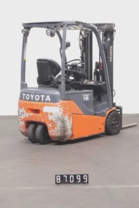 丰田三轮前装载机