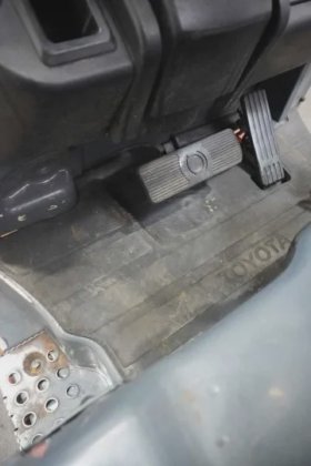 丰田三轮前装载机