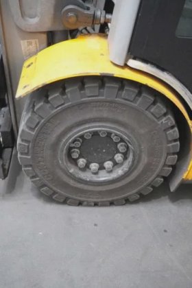 永恒力四轮前叉车