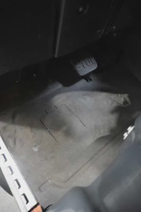 林德三轮前叉车