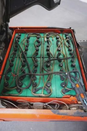 林德四轮前叉车