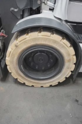 STILL 四轮前装载机