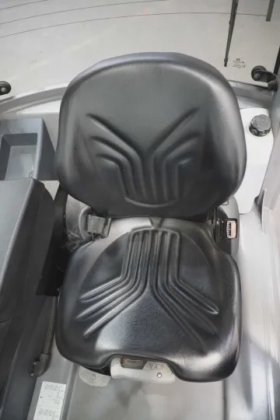 永恒力四轮前叉车