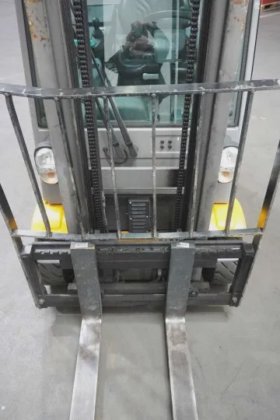 永恒力四轮前叉车