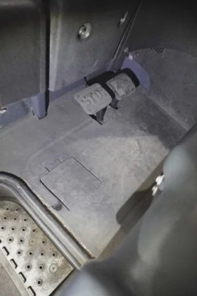 林德三轮前叉车