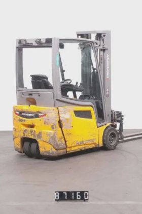 永恒力三轮前叉车