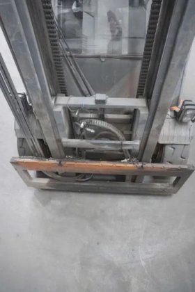 林德四轮前叉车