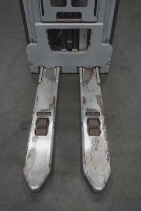 STILL 高举升卡车驾驶平台