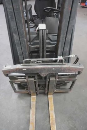 林德三轮前叉车