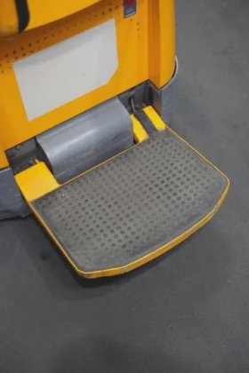 永恒力高举升卡车驾驶室