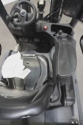 林德四轮前叉车