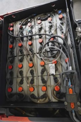 林德四轮前叉车