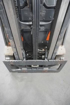 林德四轮前叉车