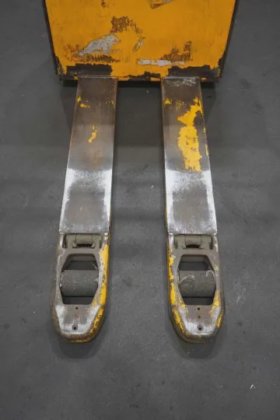 永恒力低升降卡车耕耘机