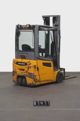 永恒力三轮前叉车