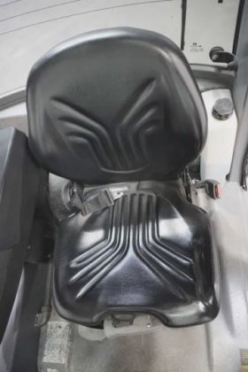 永恒力三轮前叉车