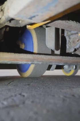 永恒力低升降卡车耕耘机