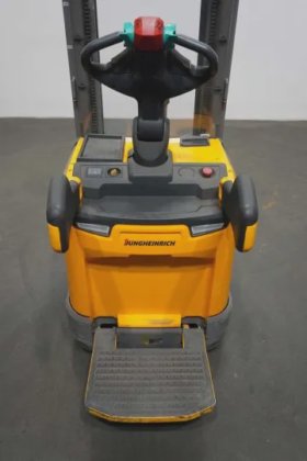 永恒力高举升卡车驾驶室