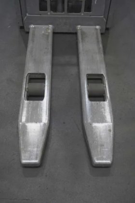 永恒力高举升卡车驾驶室