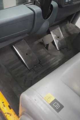 永恒力三轮前叉车