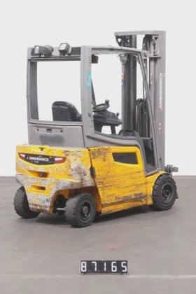 永恒力四轮前叉车