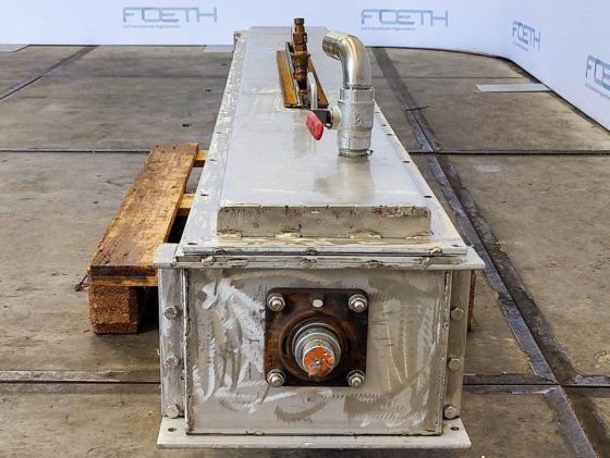 Horizontal screw conveyor