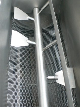 Sieve granulator