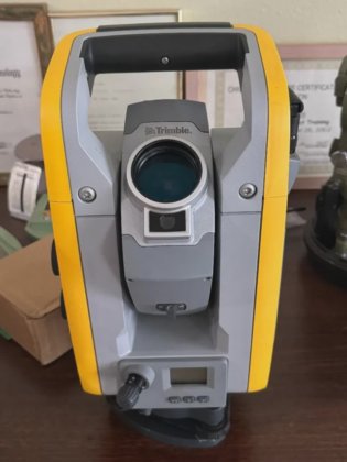 Trimble S6 3'' DR300 with