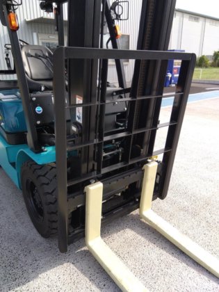 ガソリンLPG併用　2024年式　2.5トン