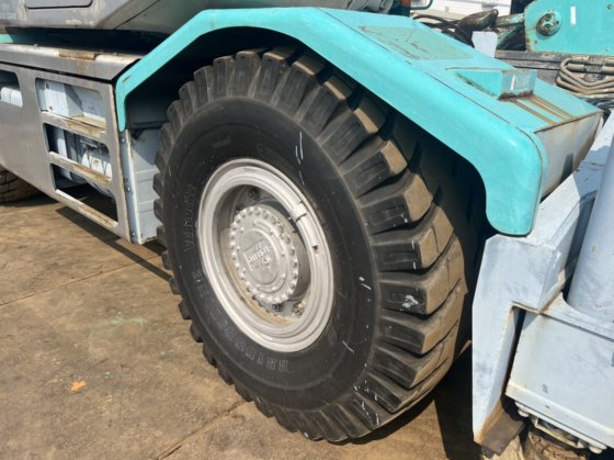 1996 KOBELCO RK250-3 越野起重机