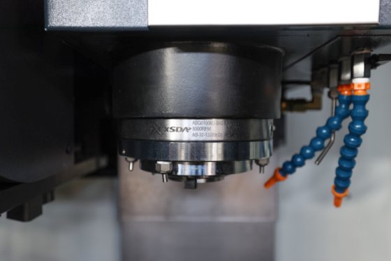 3軸垂直加工センターSV856L Syntecコントローラ 費用対効果の高い垂直加工センター