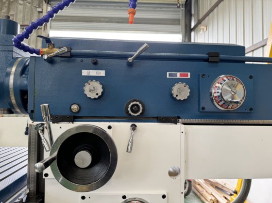 X8140A マニュアル・ユニバーサル・フレーシング・マシン スウィーブル・ヘッド・フレーシング・ドリル・マシン 金属用