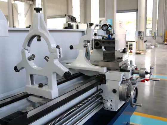 重荷ギャップベッドターニング マニュアルターン CA6180 穴穴スピン 105mm