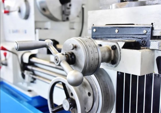 重荷ギャップベッドターニング マニュアルターン CA6180 穴穴スピン 105mm